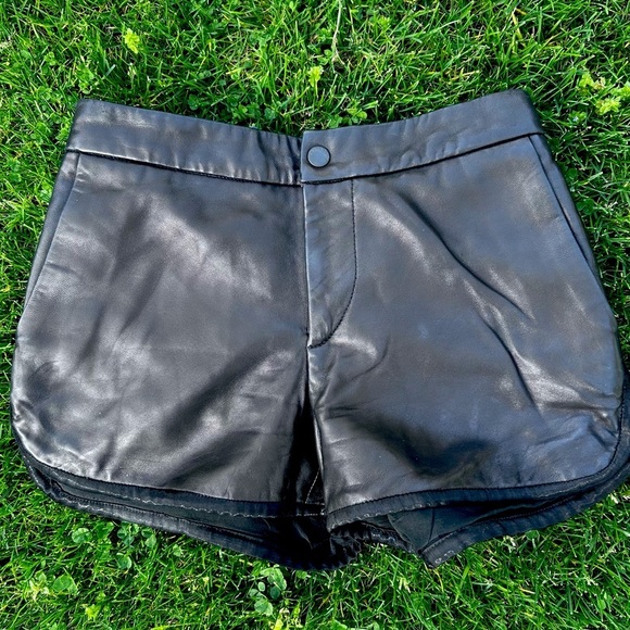 Rag & Bone Black Leather Shorts with Pockets | Size 00 - Picture 1 of 6